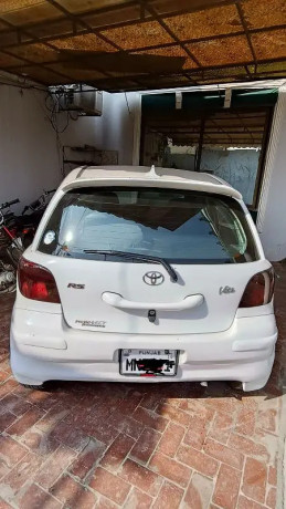 toyota-vitz-2014-big-0