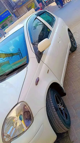 toyota-vitz-2014-big-8
