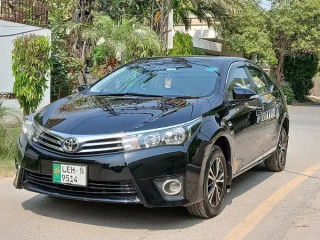 toyota-corolla-altis-grande-x-cvt-i-18-beige-interior