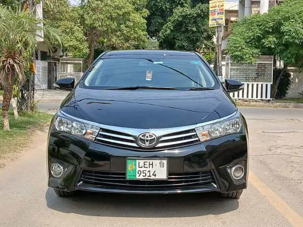 toyota-corolla-altis-grande-x-cvt-i-18-beige-interior-big-1