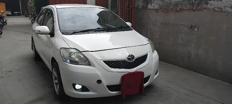 toyota-belta-g-13-big-2