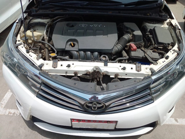 toyota-corolla-altis-grande-x-cvt-i-18-beige-interior-big-2