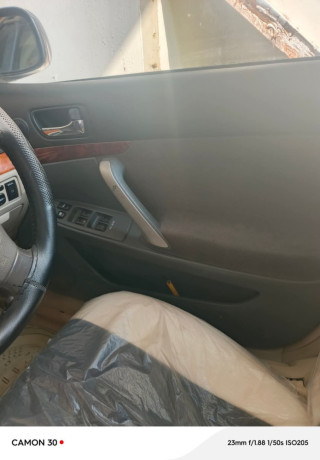 toyota-premio-g-20-big-5
