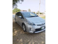 toyota-prius-small-1