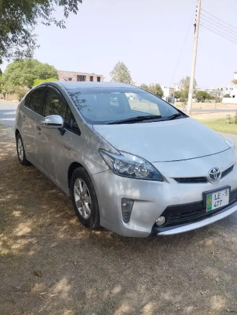 toyota-prius-big-1