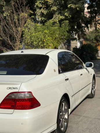 toyota-mark-ii-grande-20-big-4