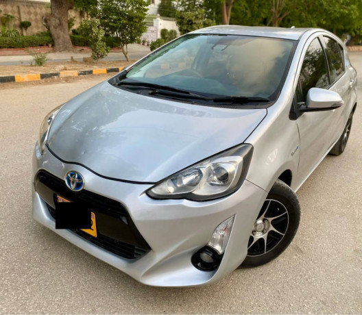 toyota-aqua-z-big-2