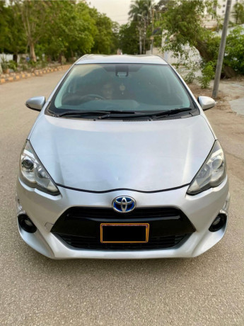 toyota-aqua-z-big-0