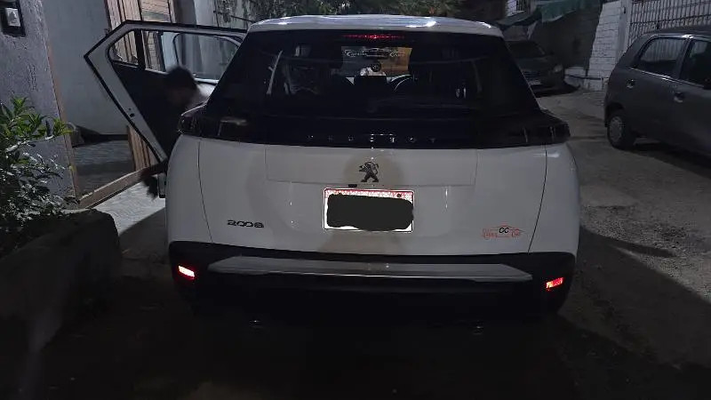 peugeot-2008-active-2023-big-3