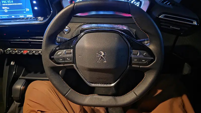 peugeot-2008-active-2023-big-4