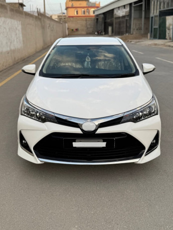 toyota-corolla-altis-16-x-cvt-i-big-1