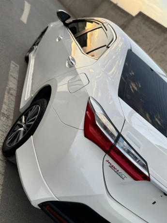 toyota-corolla-altis-16-x-cvt-i-big-6