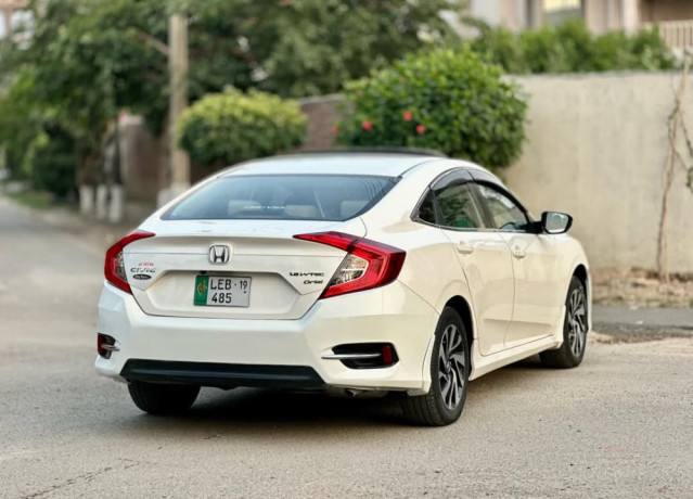 honda-civic-oriel-big-1
