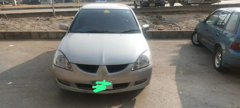 mitsubishi-lancer-2004-big-0