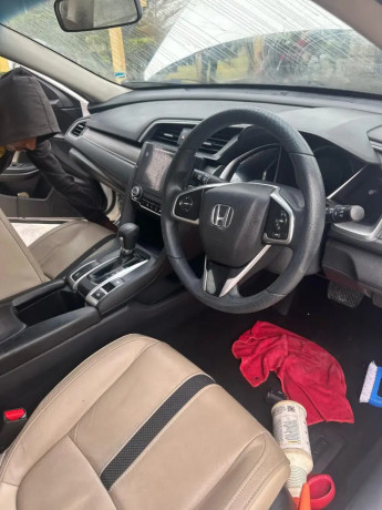 honda-civic-18-i-vtec-cvt-2021-big-1