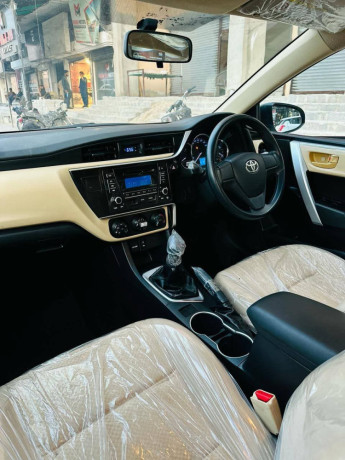 toyota-corolla-altis-x-manual-16-big-9