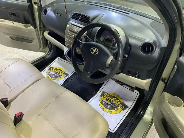 toyota-passo-2009-big-6