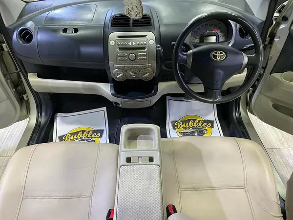 toyota-passo-2009-big-4