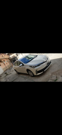 toyota-corolla-altis-x-manual-16-big-3
