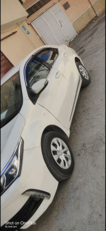 toyota-corolla-altis-x-manual-16-big-5