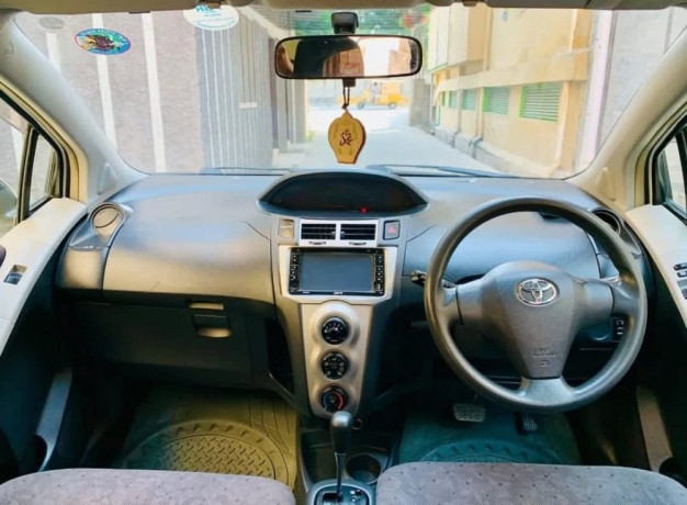 toyota-vitz-10f-safety-edition-iii-big-2