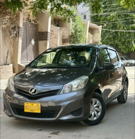 toyota-vitz-f-10-big-1