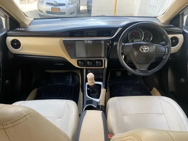 toyota-corolla-xli-2019-2020-big-4