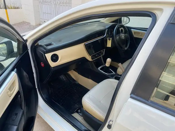 toyota-corolla-xli-2019-2020-big-8