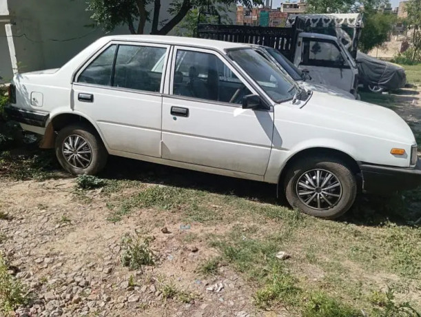 nissan-sunny-1985-big-1