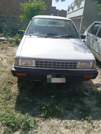 nissan-sunny-1985-big-0