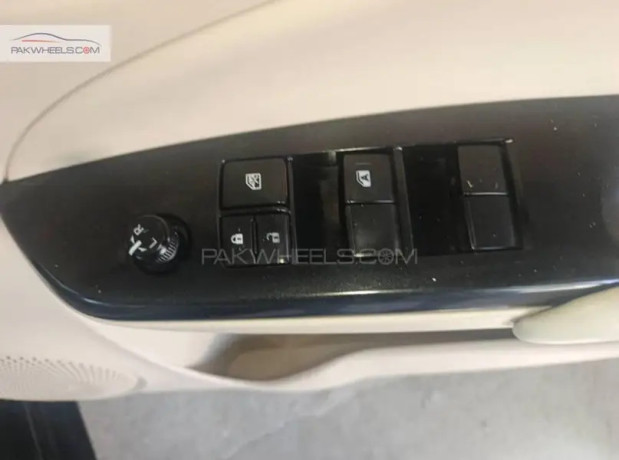 toyota-yaris-15-ativ-x-2020-big-5