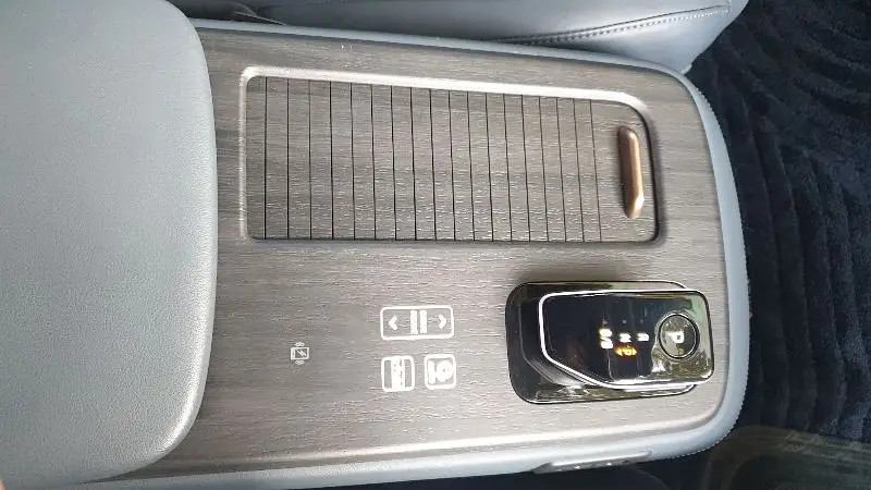 nissan-ariya-b6-limited-2022-big-1