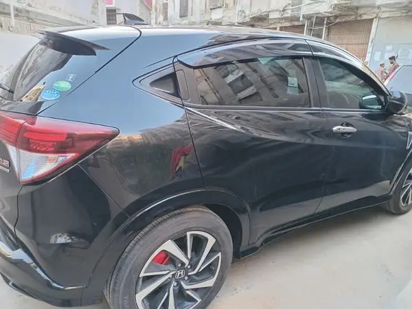 honda-vezel-rs-turbo-package-honda-sensing-2016-grade-45-big-5