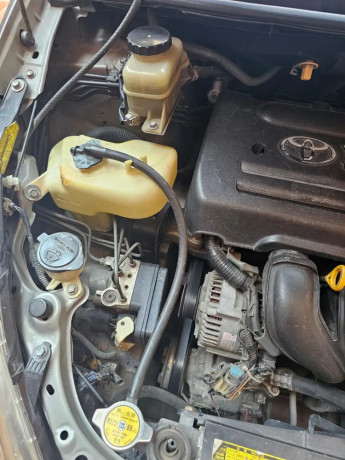 toyota-wish-18x-2006-big-1