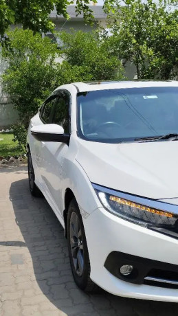 honda-civic-oriel-big-0