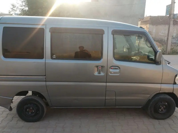 nissan-clipper-2013-big-6