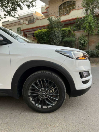 hyundai-tucson-hybrid-signature-big-5