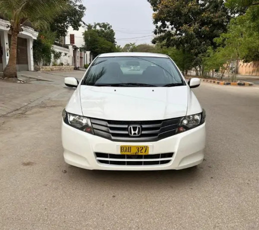 honda-city-13-i-vtec-model-2013-big-0
