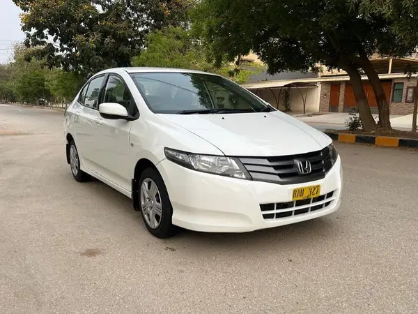 honda-city-13-i-vtec-model-2013-big-1