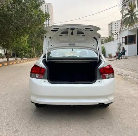 honda-city-13-i-vtec-model-2013-big-8
