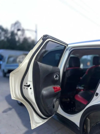 nissan-juke-2010-big-5