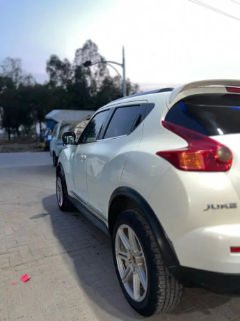 nissan-juke-2010-big-8