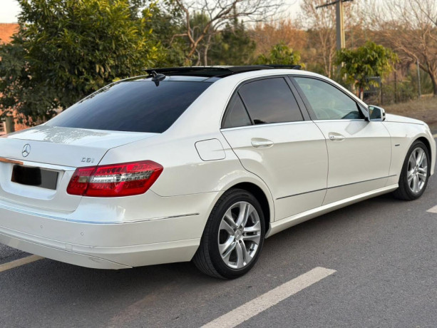 2011-mercedes-e-class-big-2