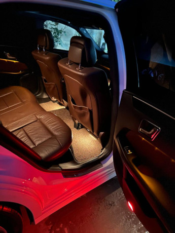 2011-mercedes-e-class-big-4