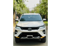 toyota-fortuner-legender-small-2