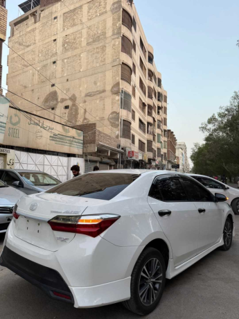 toyota-corolla-altis-16-x-cvt-i-big-5