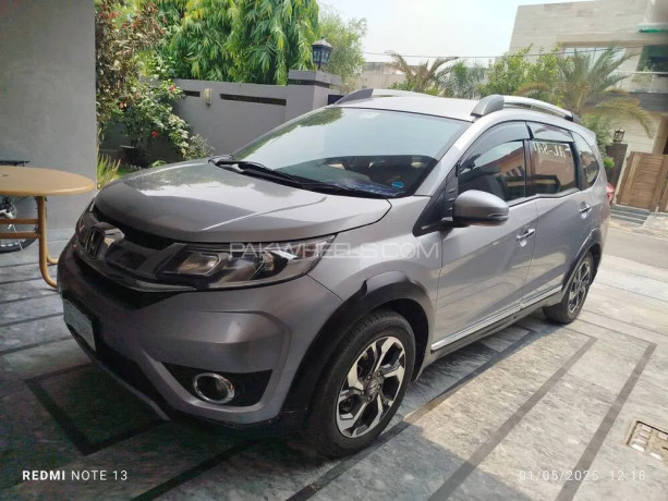 honda-br-v-i-vtec-s-big-0
