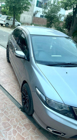 honda-city-2018-13-i-vtec-big-2