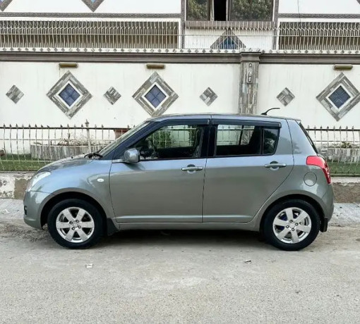 suzuki-swift-dlx-model-2013-original-color-big-5