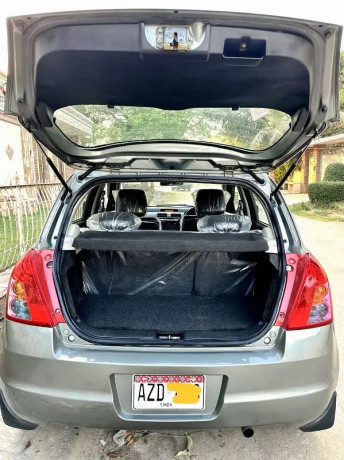 suzuki-swift-dlx-model-2013-original-color-big-10